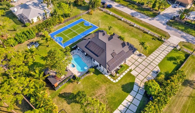 Grand Palm Villa Resort concept Pool Piano Sports Court