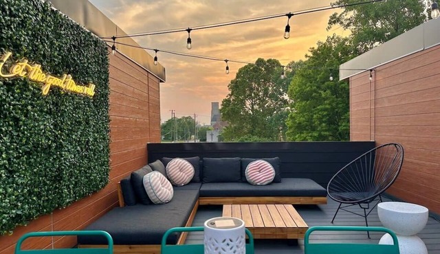 Group Adventure Hub w/Private Roof Deck!