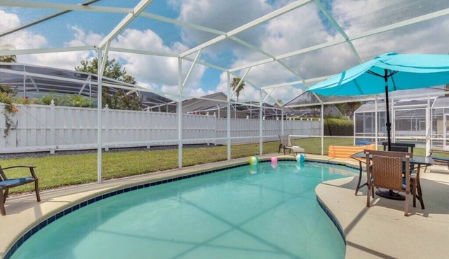 Hampton Lakes - Contemporary 4 bedrooms home with game room