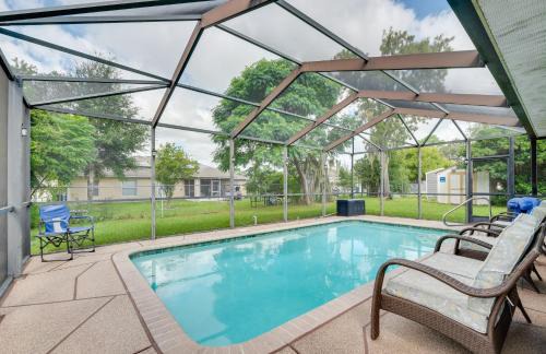 Heated Pool & 4-in-1 Grill: Spring Hill Haven!
