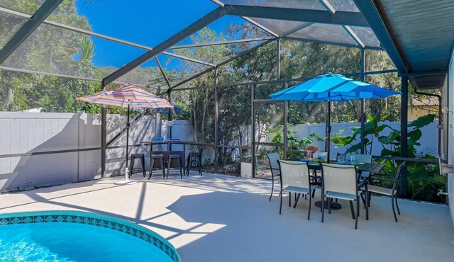 Heated Pool, 5 minute Walk to River Park with Boat Ramp, Near Downtown & Beach, $300 in Free Tickets in St. Augustine