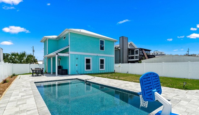 Heated Pool & Pet Friendly | Minutes To Beach | Spacious Backyard | FLPCB38
