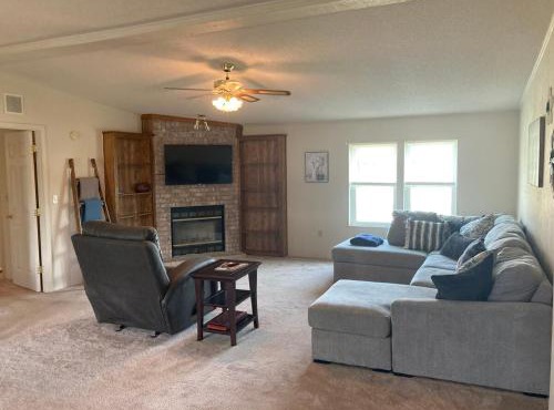 High Plains Hideout 3 bedrooms 2 Baths in WaKeeney