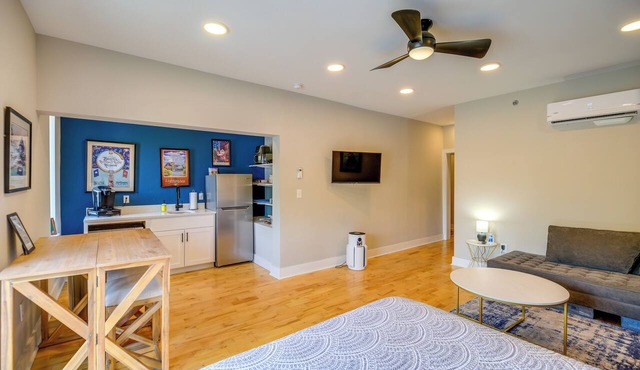 Historic Downtown Bristol Loft - Free Parking in Bristol