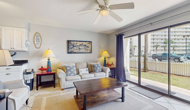 Ideal beachside getaway on ground floor with 3 pools - walk 600' to sand
