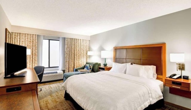 Ideal Guestroom for Short Stays–Conveniently Located Near Boca Attractions in Boca Raton