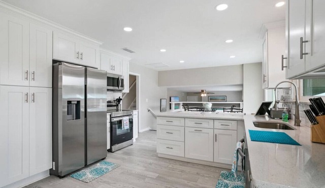 Intracoastal Pool Retreat near Beaches+Mayo Clinic