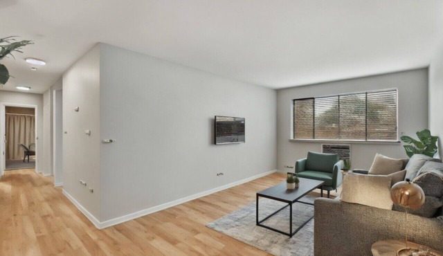 Inviting 2BR Prime Apartment in Chicago