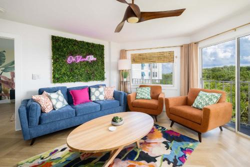 It's Island Time in the Keys Double King Ensuites 2 Balconies in Key Largo