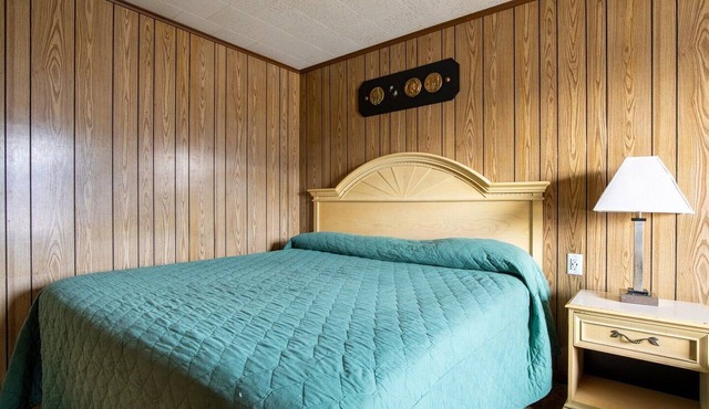 King Bed | Holly Springs |NS|