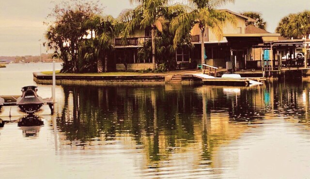 KINGS BAY “AUG WEEK JUST OPENED & SEP SALE” 4 Bedrooms, Decks 2 Docks, 400 shore