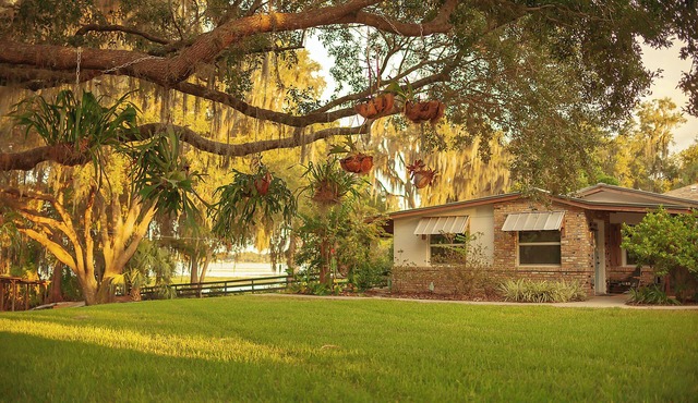 Lake Breeze Cottage 4