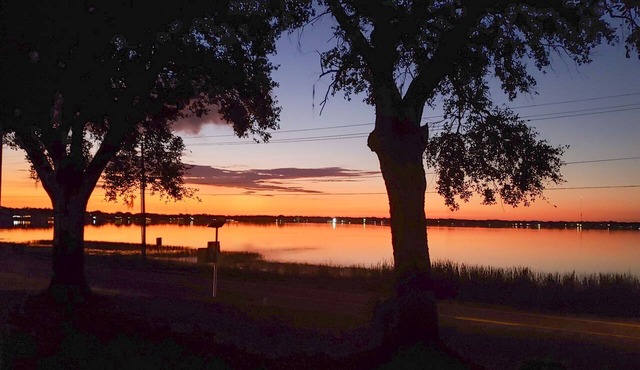 Lakefront Home w/EV Charger in Auburndale in Auburndale
