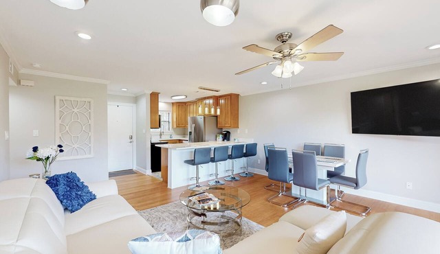 Lanai Village Condo w/Pool & Tennis! Dog Friendly