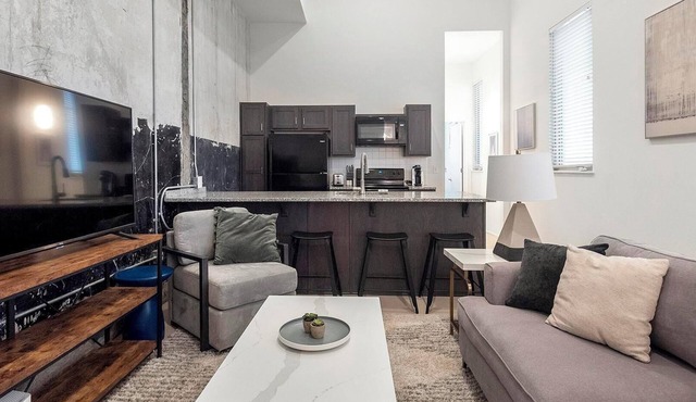Landing | Amazing 1BD, Gym, Courtyard