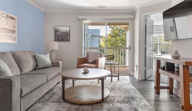 Landing | Amazing 2BD, Clubhouse, Gym in Eureka