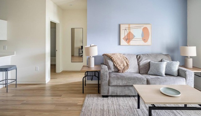 Landing | Amazing 2BD, Gym, Pool