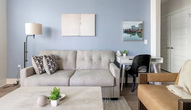 Landing | Beautiful 2BD, Gym