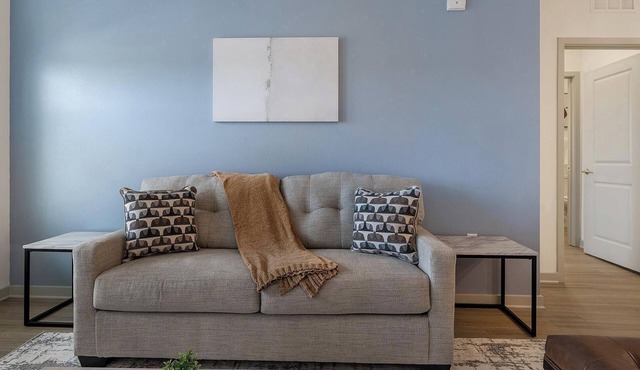 Landing | Beautiful 2BD, Clubhouse, Gym