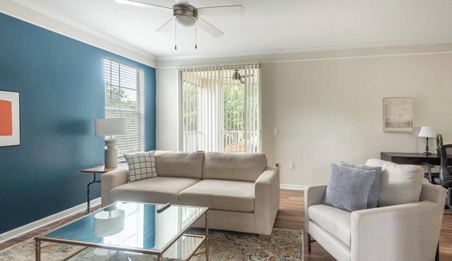 Landing | Chic 1BD, Gym, Pool