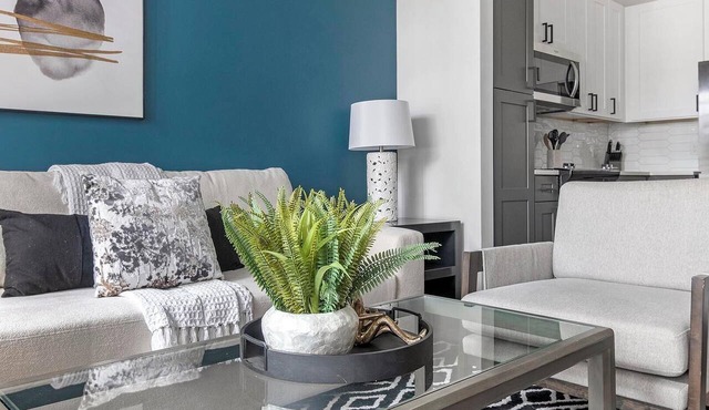 Landing | Chic 1BD, Rooftop Lounge, Yoga Studio