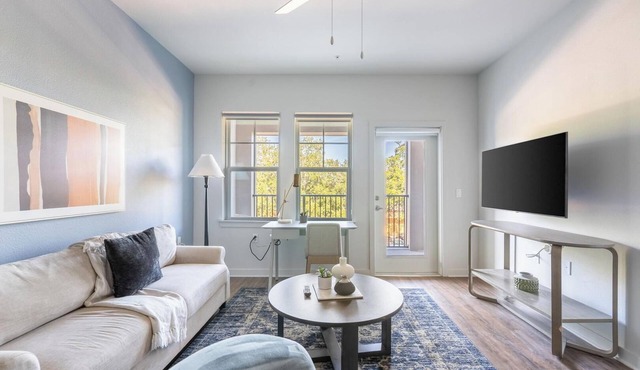 Landing | Chic 1BD, Yoga Studio