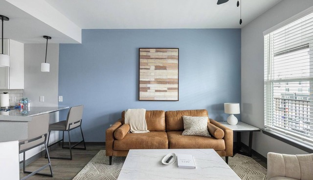 Landing | Chic 2BD, Game Room, Yoga Studio
