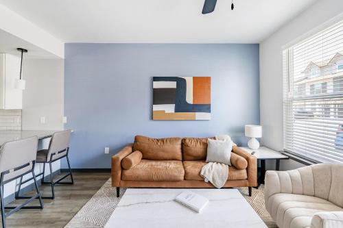 Landing Chic 3BD Game Room Rooftop Lounge