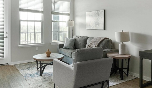 Landing | Incredible 1BD, Gym, Clubhouse