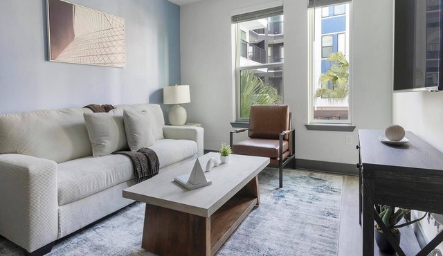 Landing | Modern 1BD, Pool, Gym