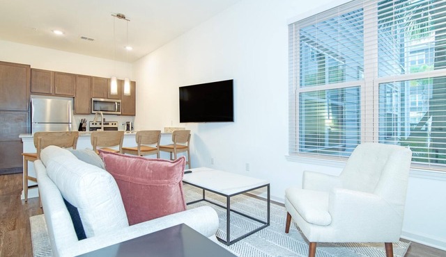 Landing | Stunning 1BD, Yoga Studio, Pool