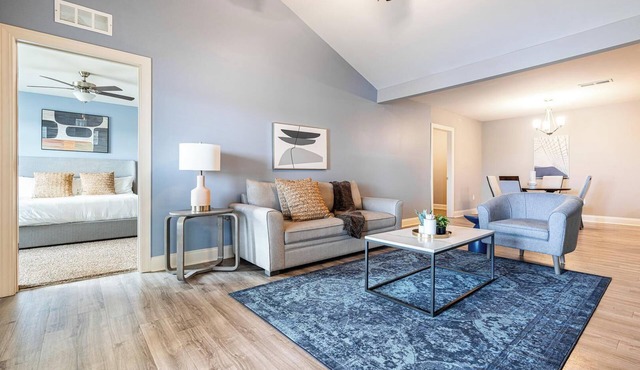 Landing | Stunning 2BD, Clubhouse, Gym