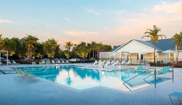 Landing | Stunning 2BD, Pool in Tice