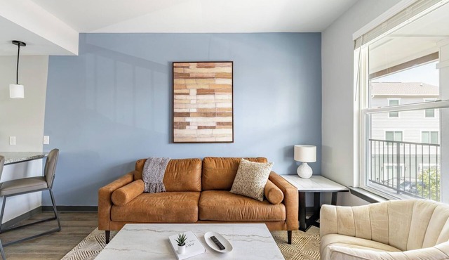 Landing | Stunning 2BD, Rooftop Lounge, Game Room