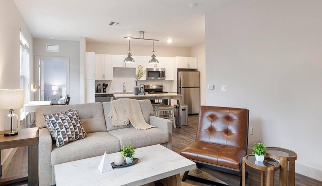 Landing | Stylish 2BD, Gym, Game Room