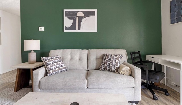 Landing | Stylish 2BD, Gym, Clubhouse