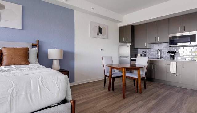 Landing | Stylish Studio, Courtyard, Yoga Studio