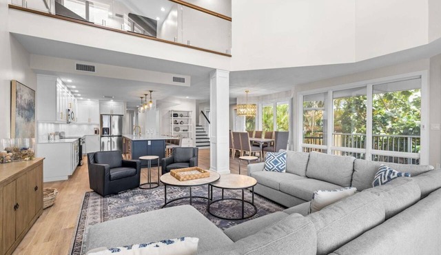 Large Captiva Gulf-View Cottage w/Resort Access in Captiva