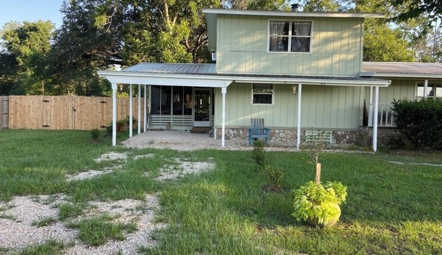 Large Cottage Garden House