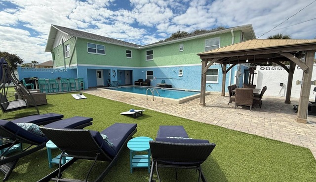 Large Groups - Beachside Fun Oasis - Discount Aug - December 2026 - Book Today!