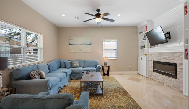Las Olas Retreat with HEATED Pool