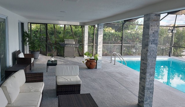 LAST MINUTE DEAL $180 CAPE CORAL, PETS OK