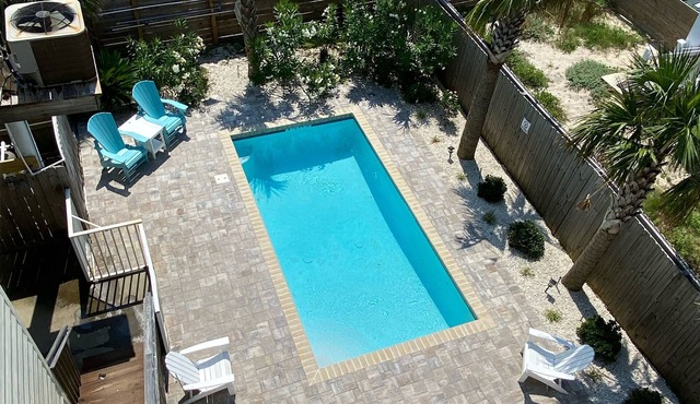Last Minute Pensacola Beach Getaway! 5BR Beach House 40 % off July 11 -16-2026