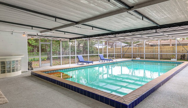Legoland & Lakes Pool Home | Pet Friendly