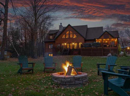 Longbow Lodge in Walker