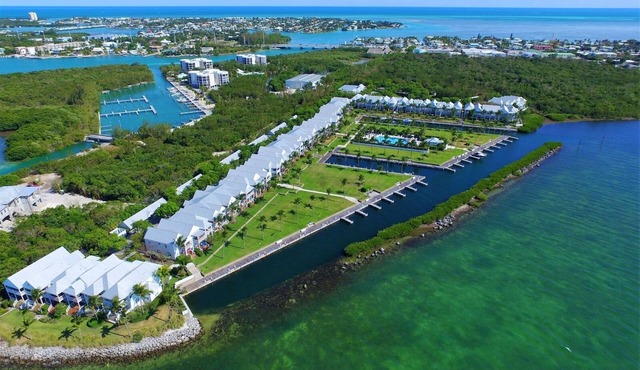 Lux Sunset Villa 15: 3BR w/Boat Slip, Boat Ramp Access, Gulf Views, Heated Pool