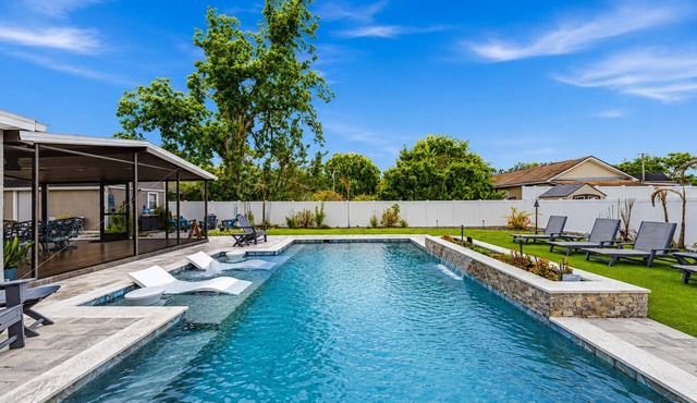 Luxe 4BR Tampa Escape w/Private Pool Near Beaches
