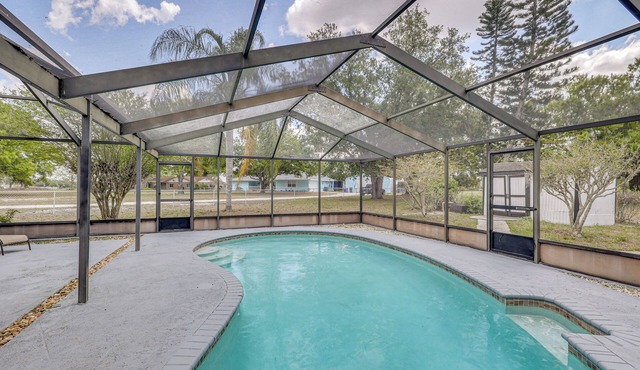 Luxe Wimauma Home w/Pool & Lake Views!
