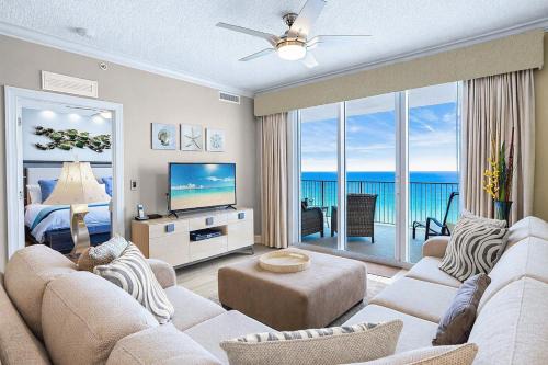 Luxury Beachfront Condo Free Beach Chairs Huge Balcony Come Relax!
