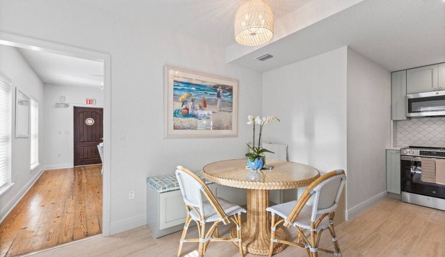 Luxury Boca Grande 2BR/1.5BA with Pool & Grill